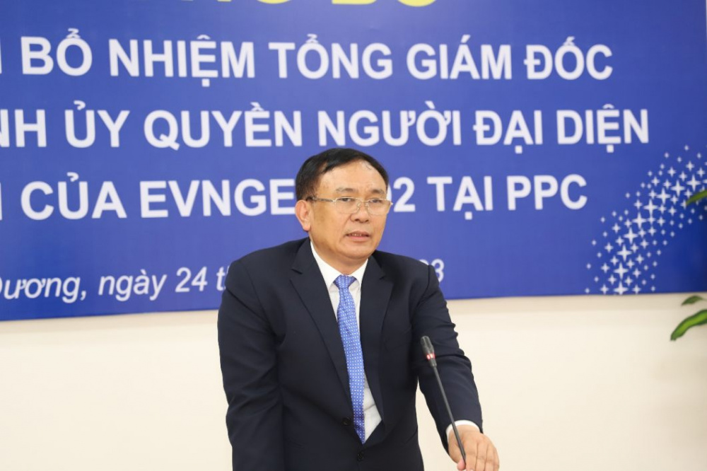 hình ảnh ông Trần Phú Thái phát biểu