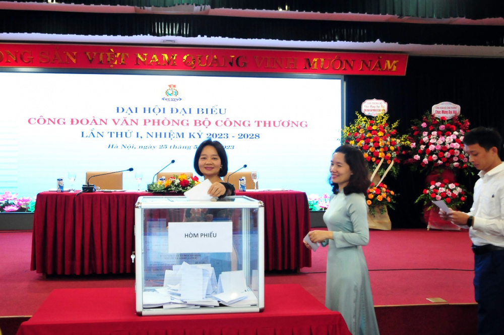 Đại hội Công đoàn Văn phòng Cwin63 sân chơi đỉnh cao
