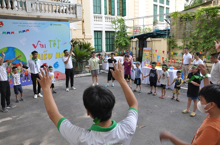 Tết thiếu nhi VINACHEM 11