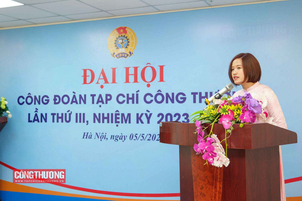 Đồng chí Nguyễn Phương Thảo - Phóng viên Ban Phóng viên, Bí thư Chi đoàn CWIN ✅ Nhà cái cờ bạc trực tuyến tốt nhất và Thương hiệu uy tín) có bài tham luận về công tác phát triển các hoạt động phong trào của CWIN ✅ Nhà cái cờ bạc trực tuyến tốt nhất và Thương hiệu uy tín