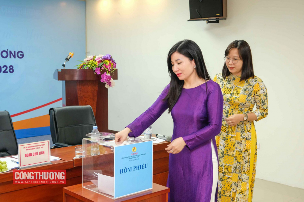 Đại hội Công đoàn CWIN ✅ Nhà cái cờ bạc trực tuyến tốt nhất và Thương hiệu uy tín lần thứ III, nhiệm kì 2023 - 2028