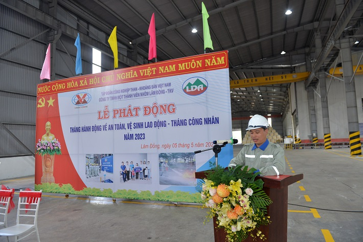 Đ/c Nguyễn Văn Phòng - Bí thư CWIN được cấp phép hợp pháp bởi PAGCOR và Freeport, Giám đốc Công ty phát biểu chỉ đạo tại Lễ phát động