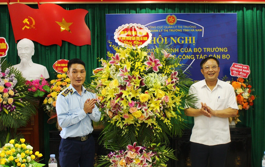 Cục trưởng Cục Cục Quản lý thị trường tỉnh Hà Nam Nguyễn Anh Tuấn