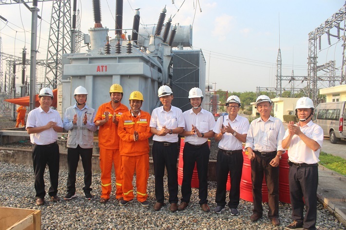 Lãnh đạo PTC3 khen thưởng đột xuất Truyền tải điện Phú Yên và các đơn vị thi công ngay tại công trường