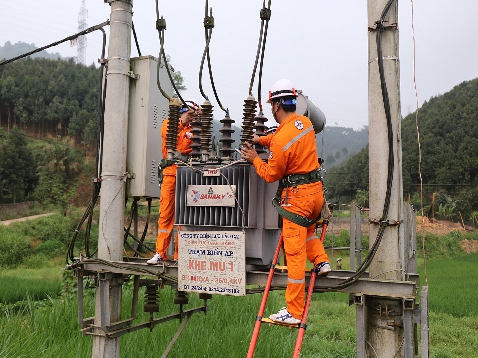 EVNNPC khuyến cáo khách hàng sử dụng điện tiết kiệm, tránh các sự cố