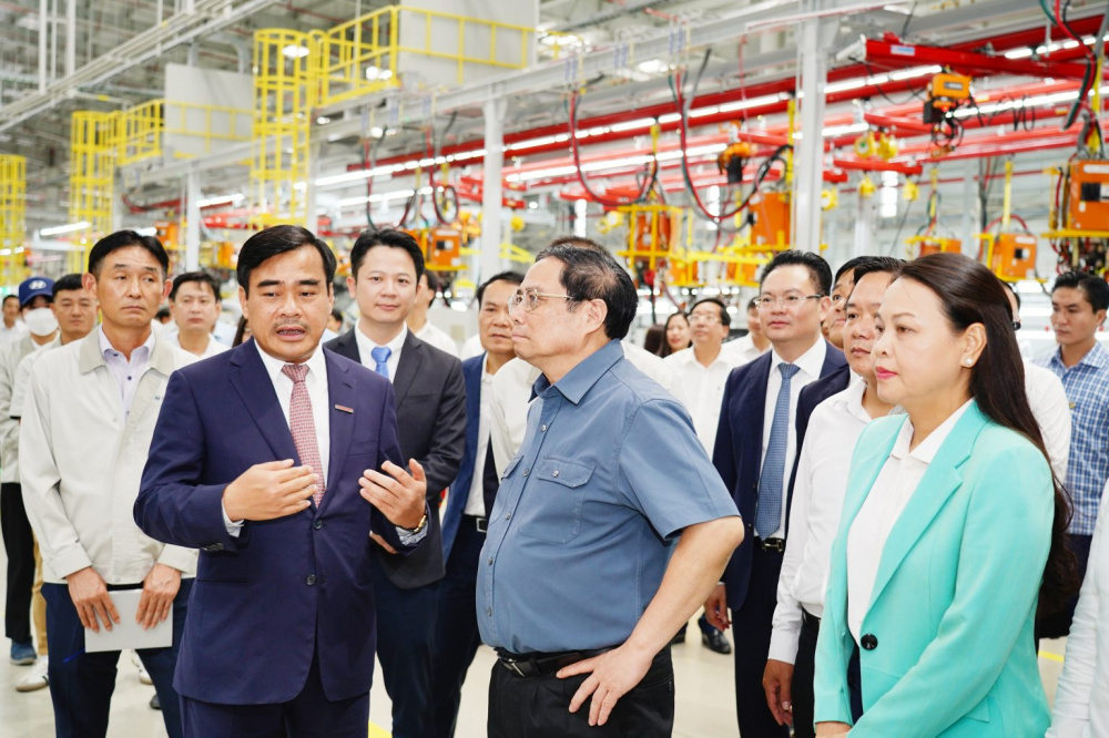 Thủ tướng Cwin com đăng nhập và Đoàn công tác đã đến thăm Nhà máy Hyundai Thành Công tại KCN Gián Khẩu, huyện Gia Viễn tỉnh Ninh Bình