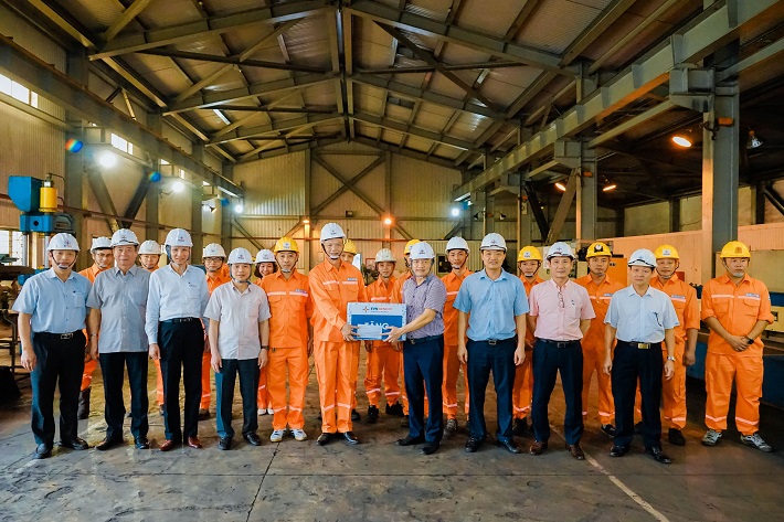 Đoàn công tác EVNGENCO1 thăm hỏi, động viên CBCNV và người Nền tảng hàng đầu cung cấp Cwin com EVNGENCO1