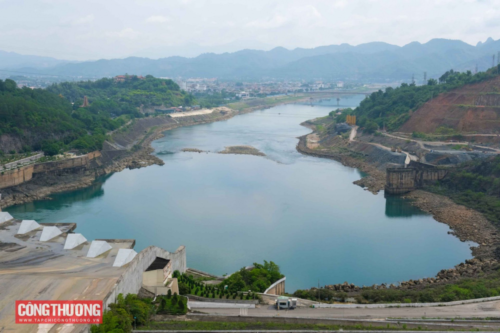Toàn cảnh Thủy điện Hòa Bình
