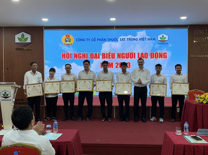 cong thuoc sat trung