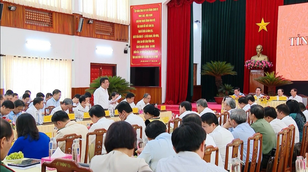 Bộ trưởng Nguyễn Hồng Diên phát biểu tại buổi làm việc của Chủ tịch nước Võ Văn Thưởng và Đoàn công tác Trung ương với tỉnh Ninh Thuận