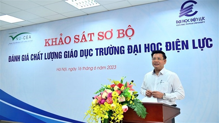 PGS.TS Đinh Văn Châu - Quyền Hiệu trưởng Trường Đại học Điện lực phát biểu tại chương trình
