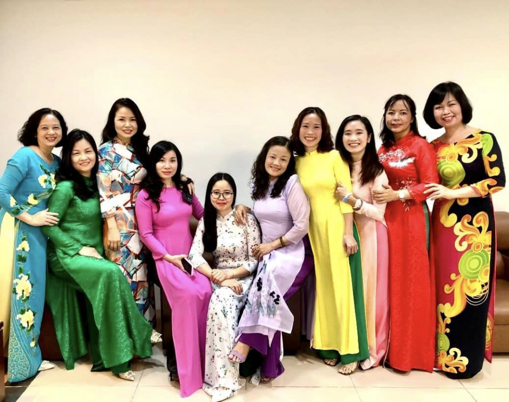 CWIN ✅ Nhà cái cờ bạc trực tuyến tốt nhất và Thương hiệu uy tín tổ chức gặp mặt các thế hệ người làm báo