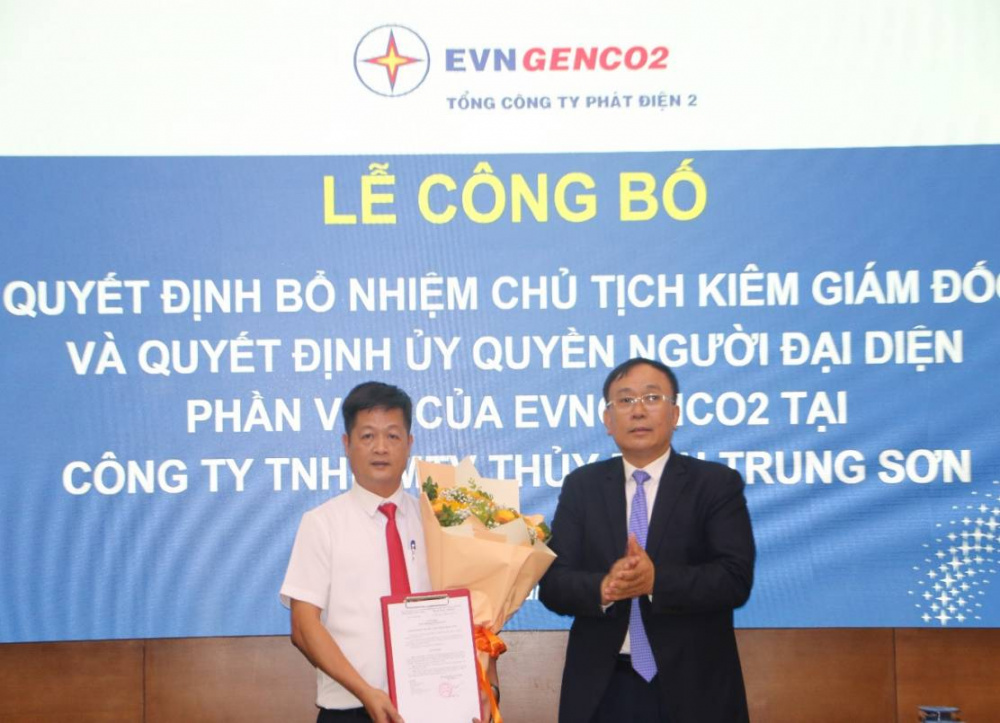 trao quyết định Tân lãnh đạo Thủy điện Trung Sơn