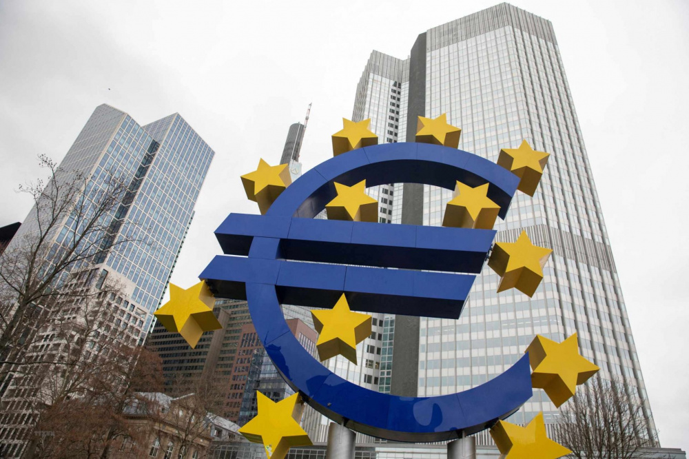 Biểu tượng đồng euro ở phía trước trụ sở Cwin4555 link đăng ký đăng nhập trung ương châu Âu tại Frankfurt am Main, Đức. Ảnh: AFP/TTXVN