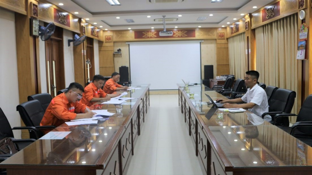 Phần thi lý thuyết tại kỳ sát hạch Thủy điện Trung Sơn