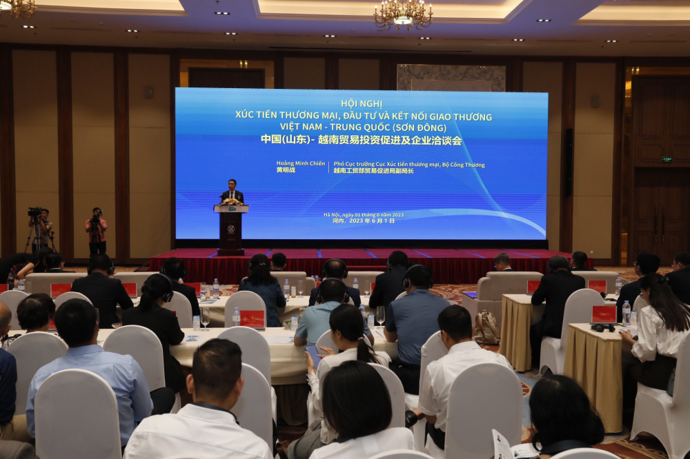 Ông Hoàng Minh Chiến, Phó Cục trưởng Cục Xúc tiến thương mại, Cwin63 sân chơi đỉnh cao phát biểu tại Hội nghị 