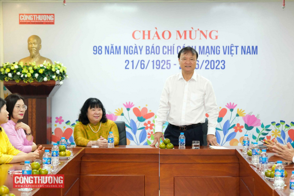 Thứ trưởng Đỗ Thắng Hải đã đến thăm và chúc mừng CWIN ✅ Nhà cái cờ bạc trực tuyến tốt nhất và Thương hiệu uy tín và khối các cơ quan báo chí, xuất bản thuộc Cwin63 sân chơi đỉnh cao nhân kỷ niệm 98 năm Ngày Báo chí Cách mạng Việt Nam (21/6/1925 - 21/6/2023)