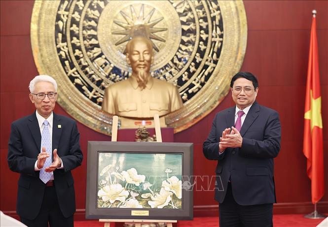 thu tuong tang qua
