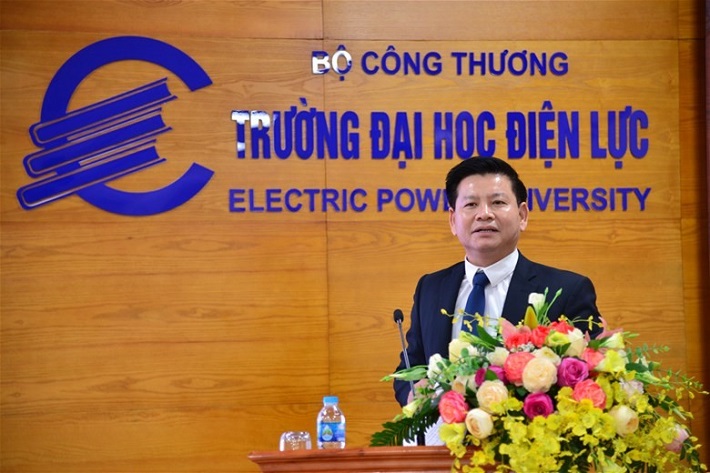 PGS.TS Đinh Văn Châu phát biểu tại lễ bế mạc