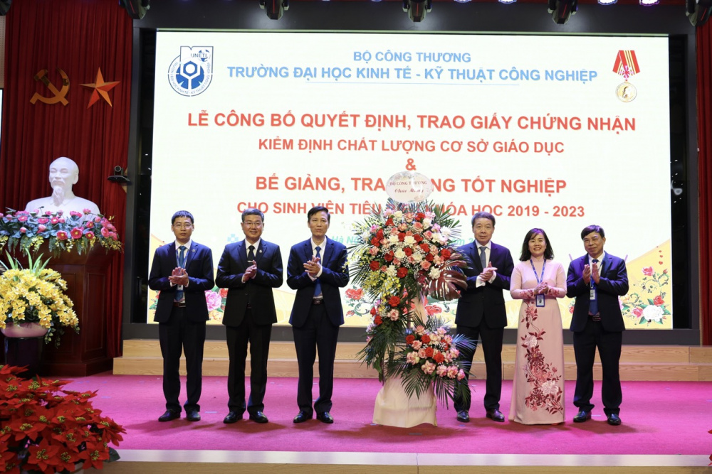 Trường Đại học Cwin.com giải trí hiện đại - Kỹ thuật Tải về ứng dụng CWIN05 ngay hôm nay