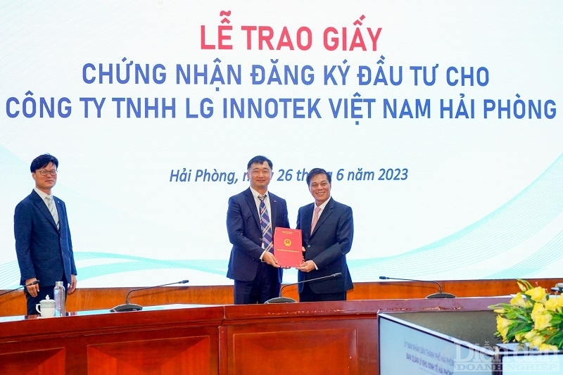 trao giay chung nhan dau tu