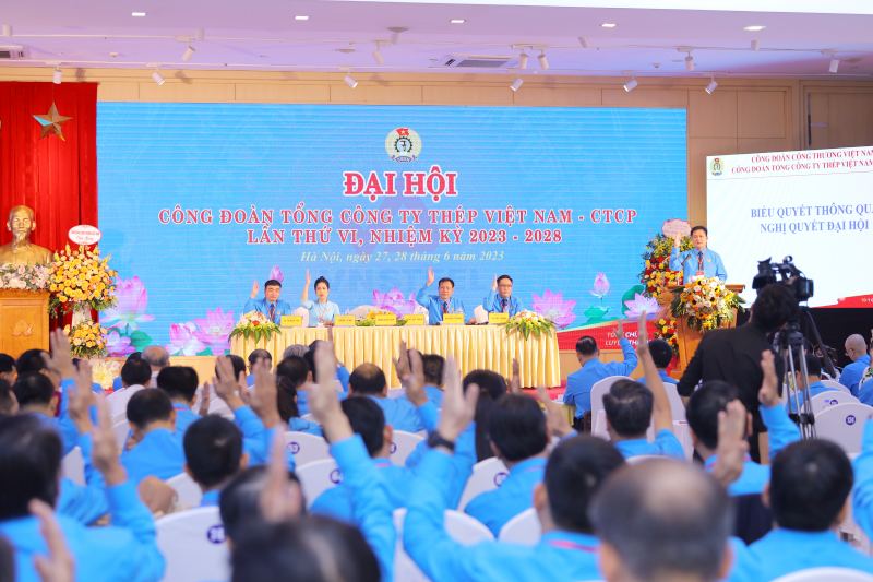 vnsteel bau cu dong nguoi