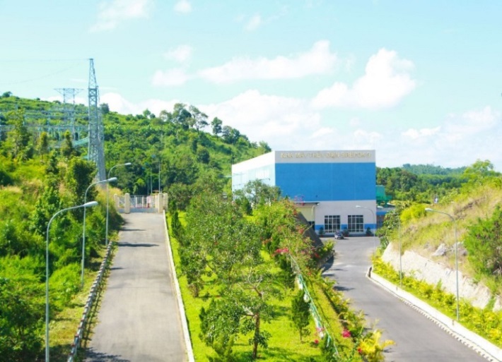Khuôn viên xanh nhà máy Srêpốk 3