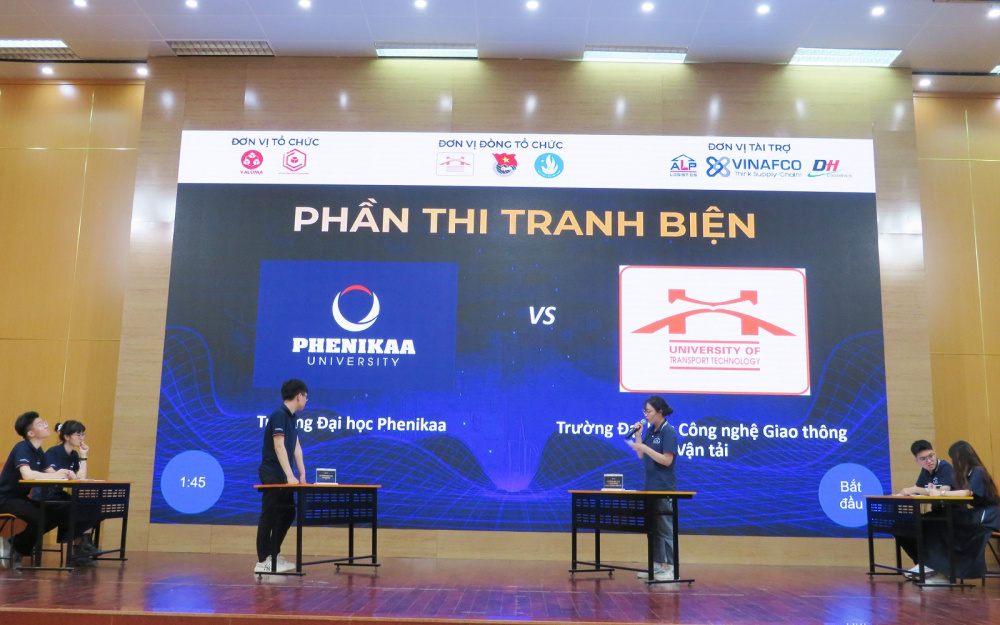 sinh vien tranh bien