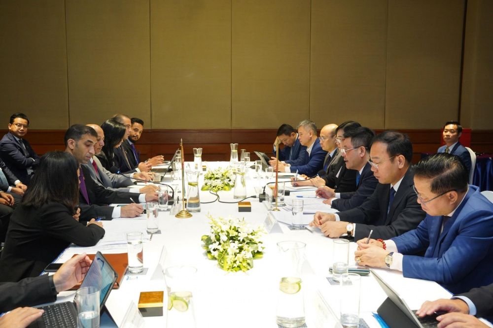 Bộ trưởng Nguyễn Hồng Diên tiếp Quốc vụ khanh UAE