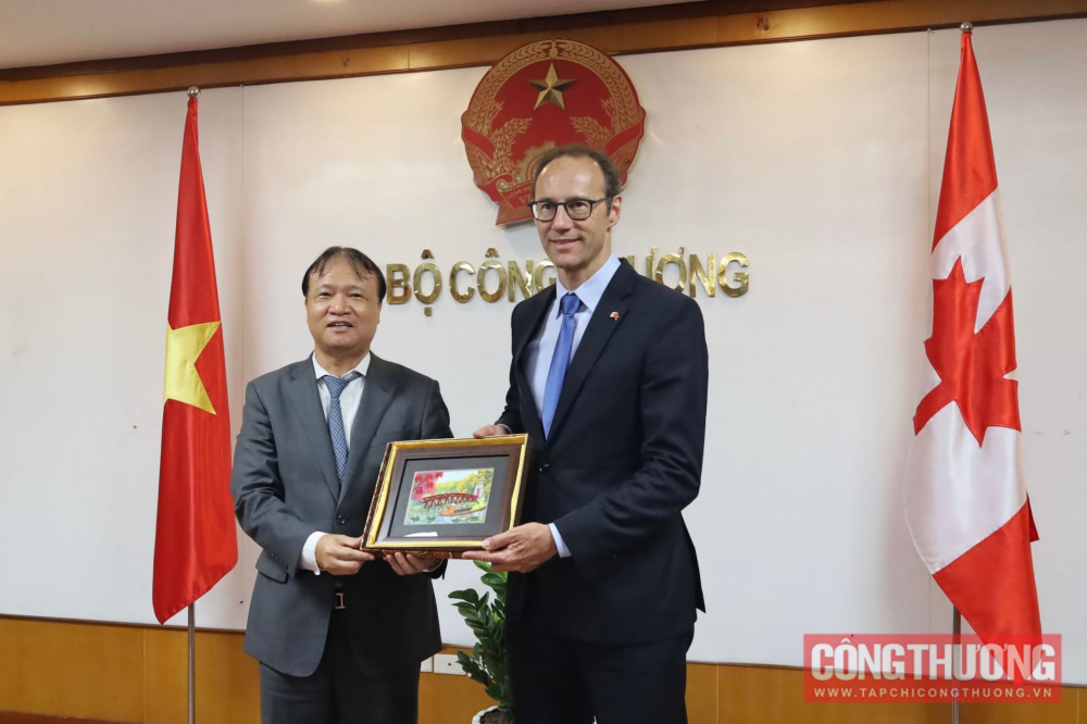 Việt Nam - Canada