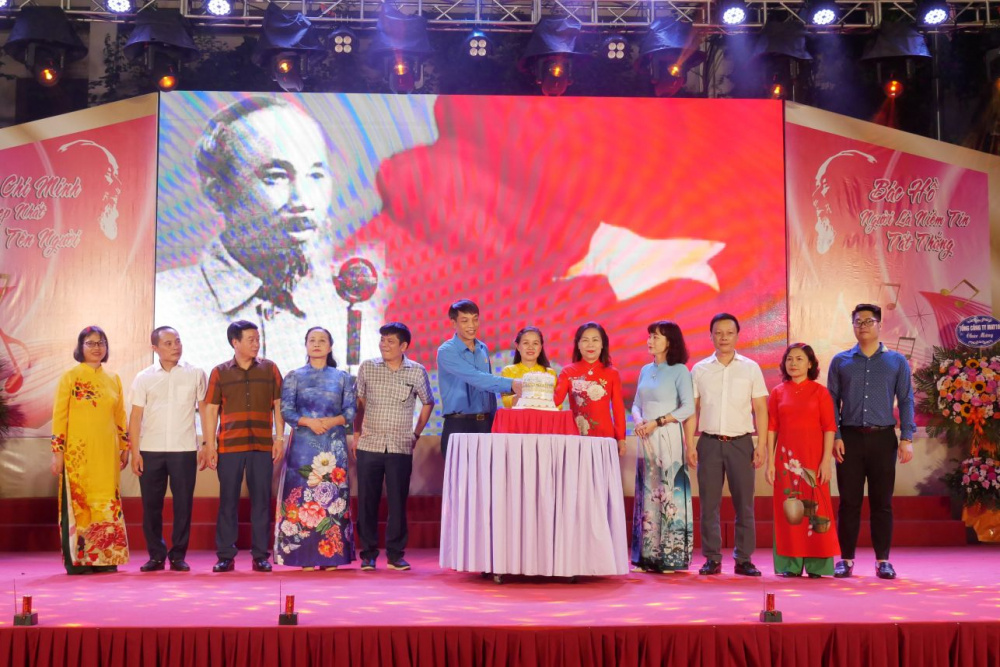 May 10 nâng cao đời sống tinh thần cho NLĐ