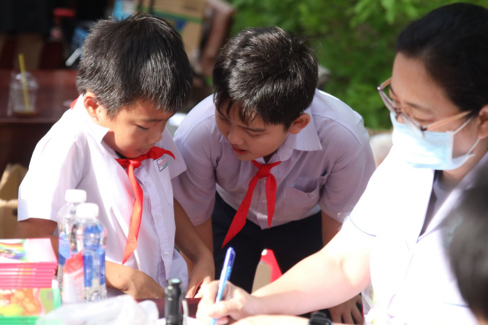 Những đứa trẻ dù thiếu thốn nhưng đầy nghị lực và mơ ước cho một tương lai tươi sáng