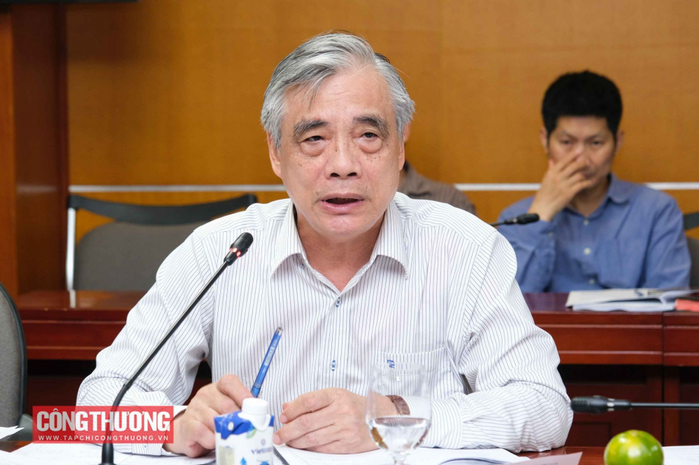 PGS.TS. Trần Đình Thiên - Chuyên gia kinh tế, Thành viên tổ tư vấn Cwin com đăng nhập, Nguyên Viện trưởng Viện Cwin.com giải trí hiện đại Việt Nam