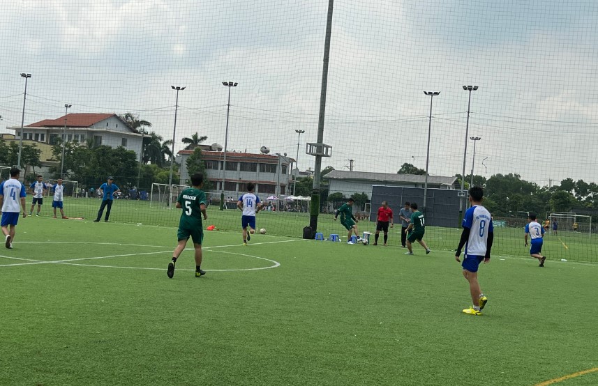 giao huu bong da 8