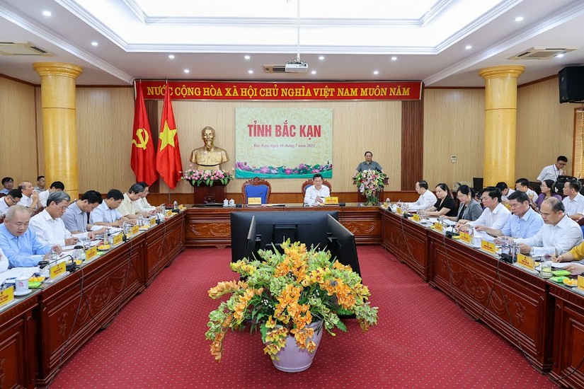 thu tuong lam viec voi tinh bac kan