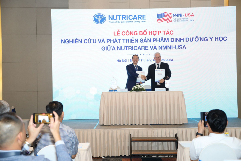 Nutricare và NMNI-USA hợp tác nghiên cứu và phát triển sản phẩm dinh dưỡng y học