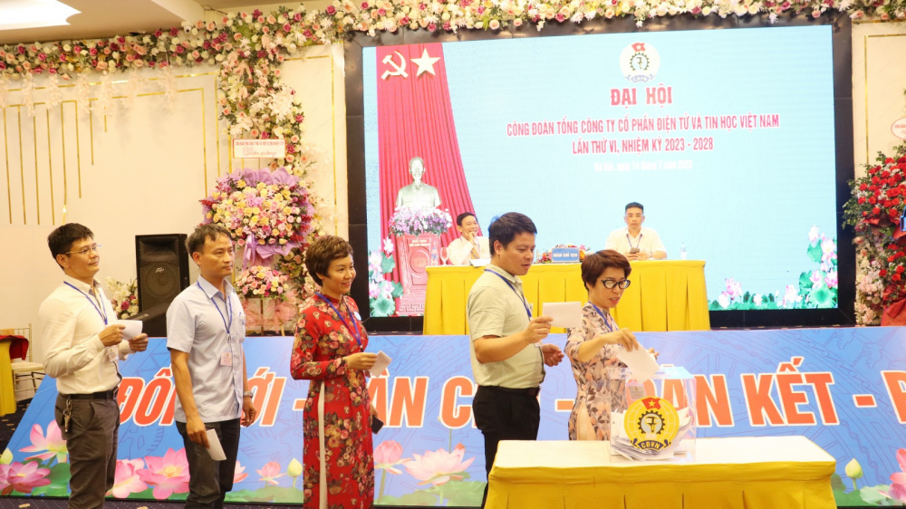 Bầu BCH
