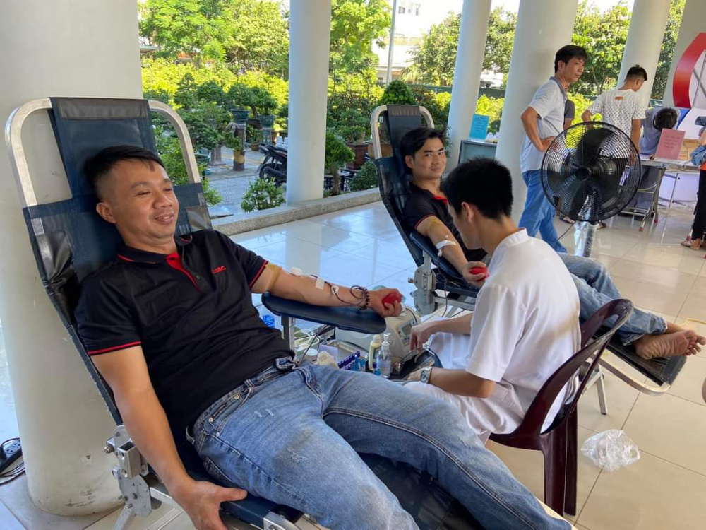 DRC hien mau tình nguyen 12