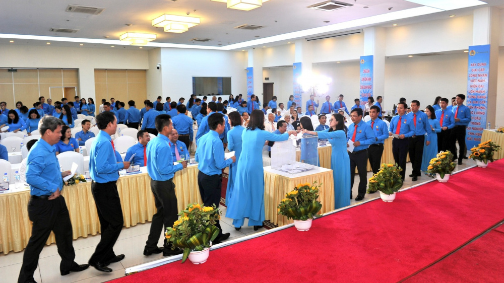 toàn cảnh bỏ phiếu