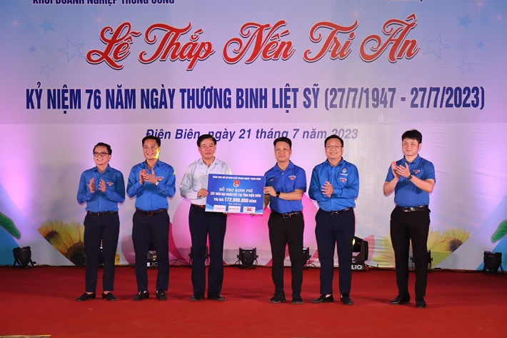 tap doan hoa chat viet nam tri an