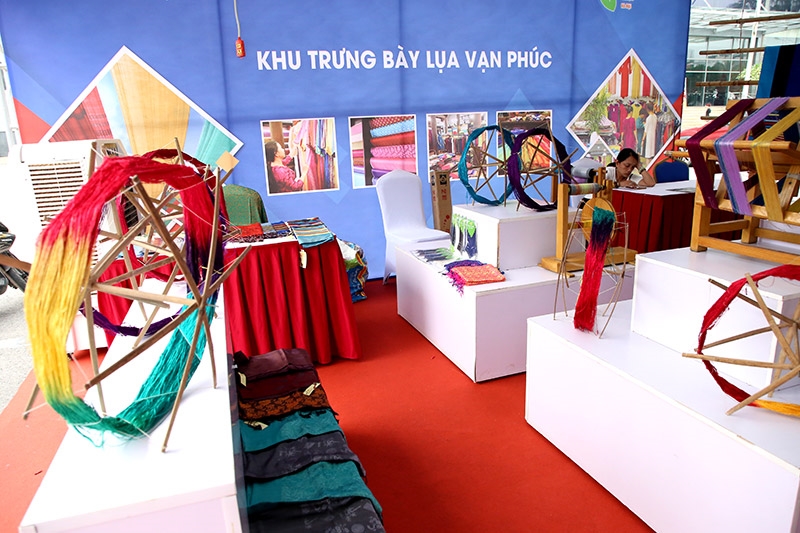 lang nghe lua van phuc