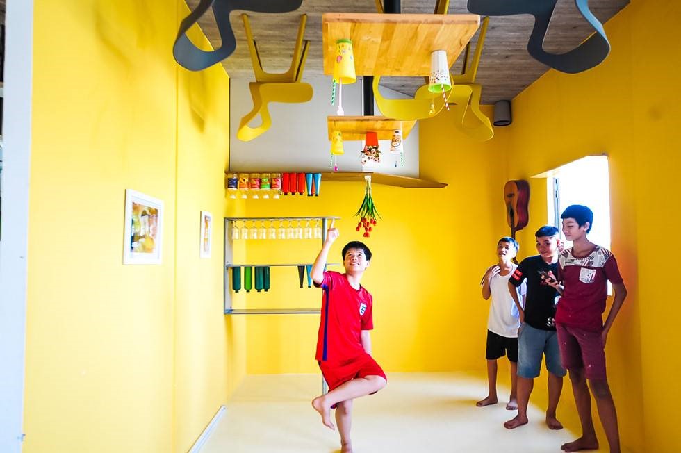 Ngôi nhà chổng ngược