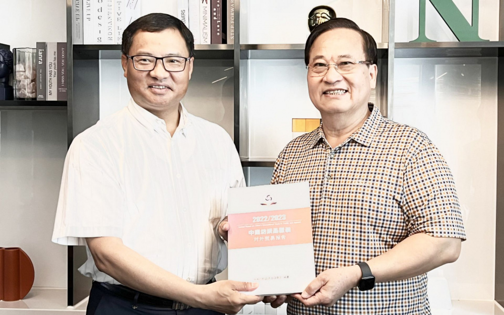 hợp tác dệt may