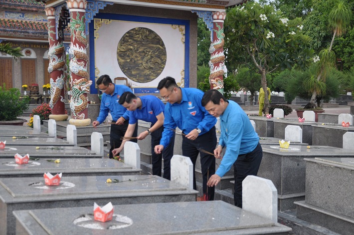 vinachem thắp nến tri ân 7