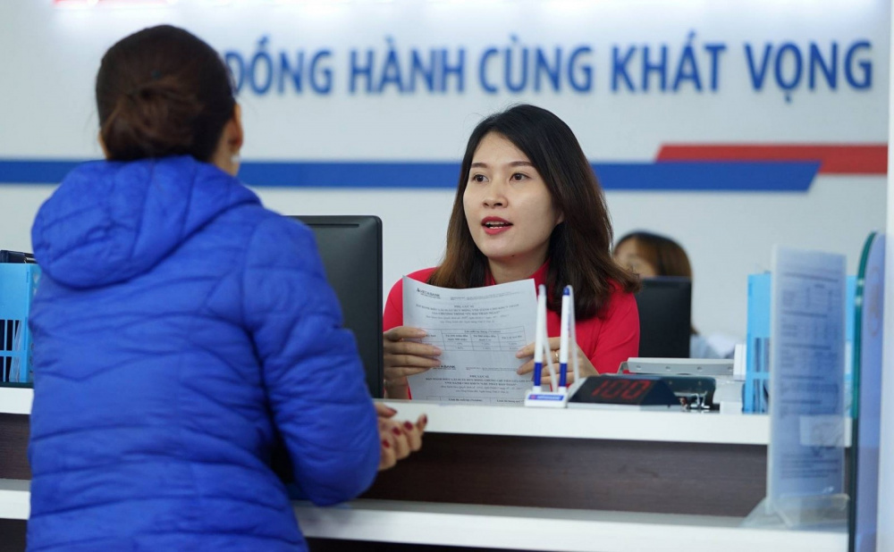 Thủ tướng yêu cầu rà soát lại toàn bộ thủ tục, điều kiện cấp tín dụng và có giải pháp để tăng nhanh khả năng tiếp cận tín dụng của Cwincom hiện đang mở, người dân