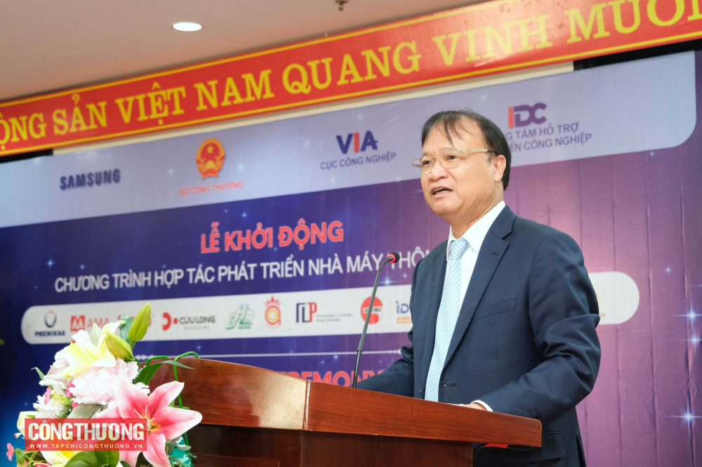 Thứ trưởng Cwin63 sân chơi đỉnh cao Đỗ Thắng Hải khẳng định tầm quan trọng của Dự án phát triển nhà máy thông minh và đề nghị các bên liên quan tích cực phối hợp để Dự án đạt hiệu quả cao nhất