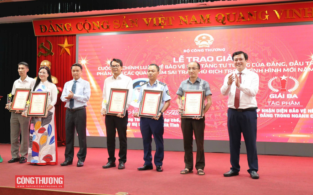 5 đơn vị được trao Giấy khen của cuộc thi