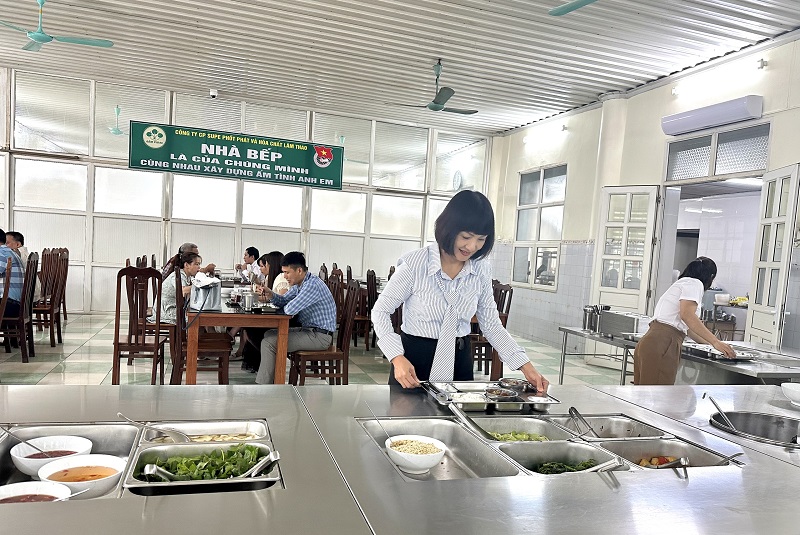 bếp ăn tự chọn
