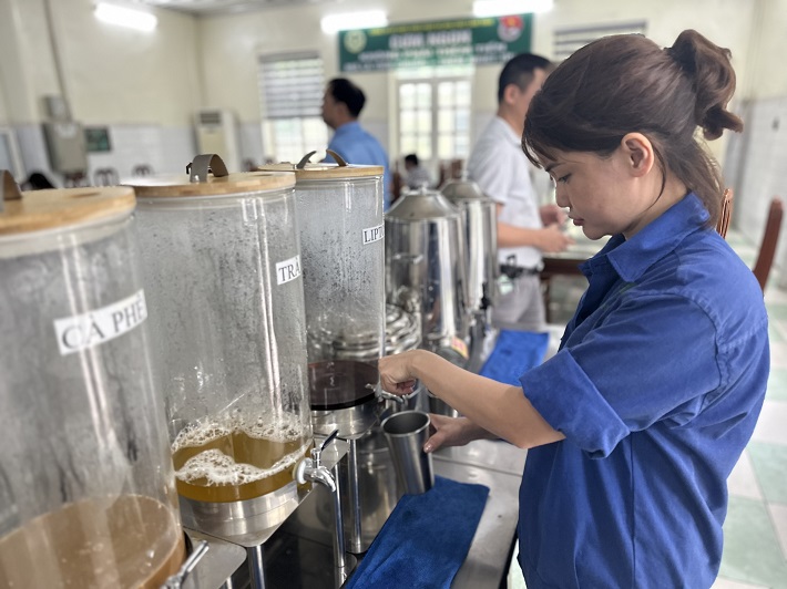 bếp ăn tự chọn