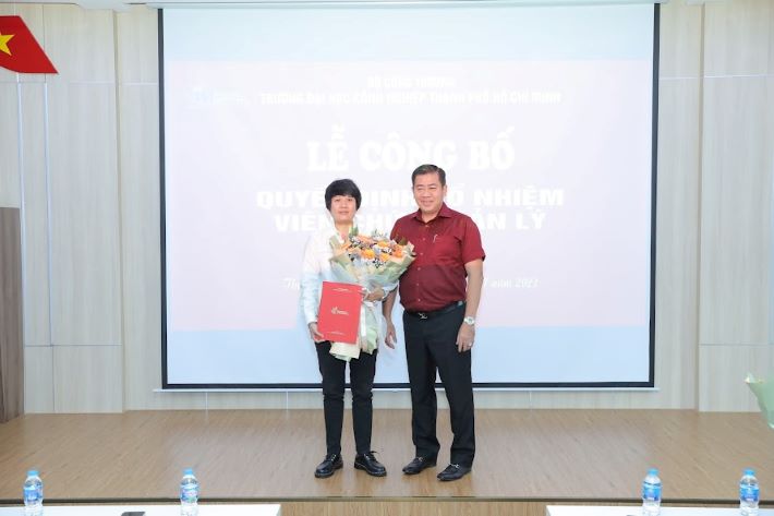 Một số hình ảnh tại buổi lễ:
